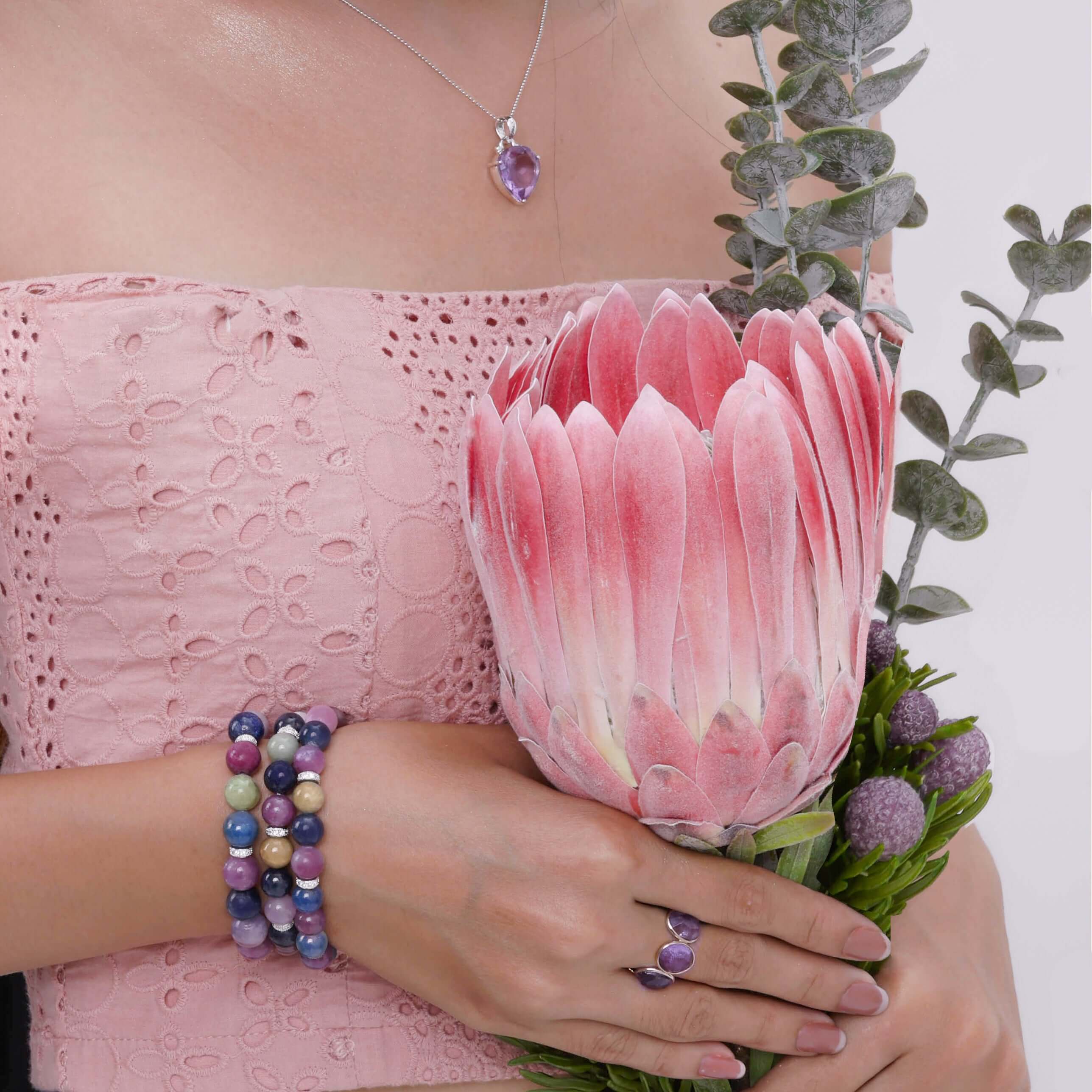 Victoriaenso's AAA++ quality Amethyst Necklace made with a 30MM natural stone from Brazil and 925 Silver with Rhodium plating to protect from tarnish. Benefit from its calming capabilities for a sense of emotional balance and a clearer mind. Shop now!